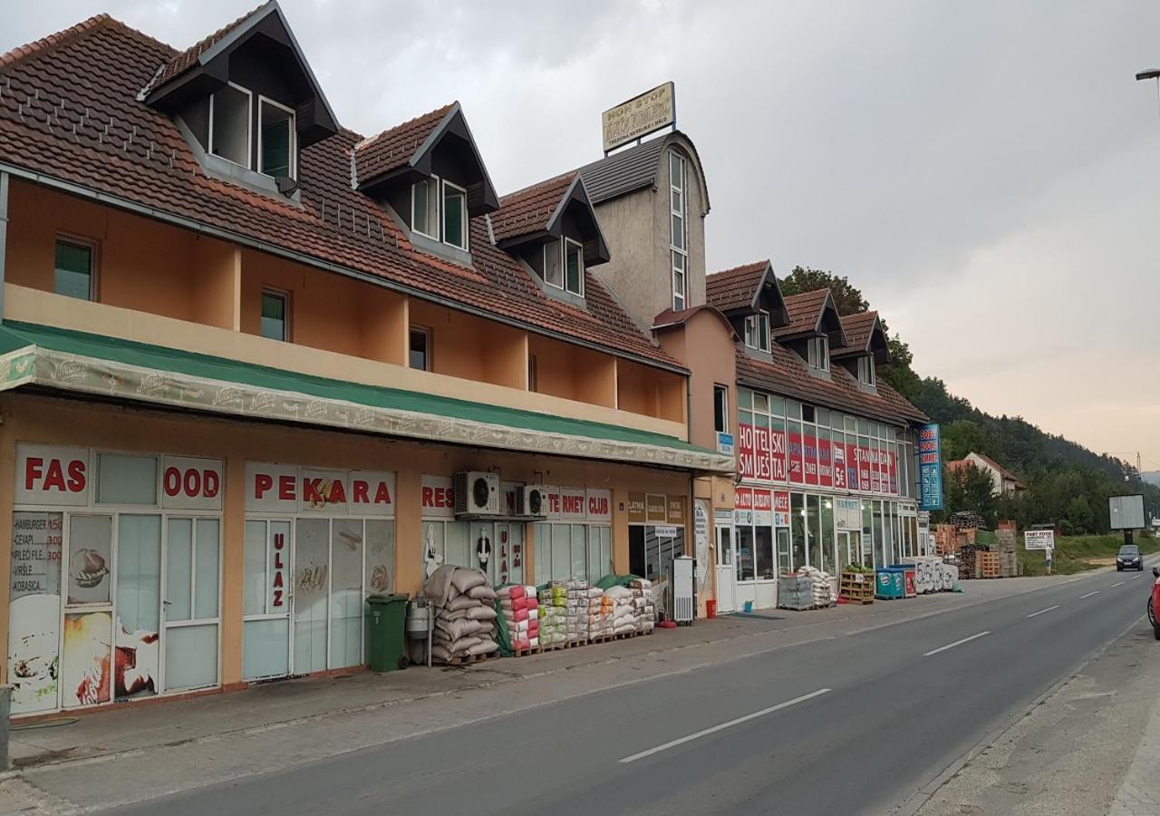 Guesthouse Mece 비옐로폴레 외부 사진